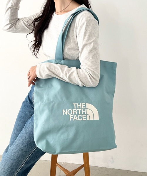 THE NORTH FACE(ザノースフェイス)の「THE NORTH FACE(ザ・ノースフェイス)/A4対応 大容量 ロゴプリント コットン キャンバストートバッグ/TNF LOGO COTTON BAG M(トートバッグ・レディース・クリーム/ブラック・FREE)」の11枚目の写真