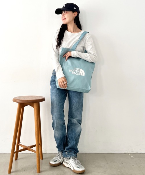 THE NORTH FACE(ザノースフェイス)の「THE NORTH FACE(ザ・ノースフェイス)/A4対応 大容量 ロゴプリント コットン キャンバストートバッグ/TNF LOGO COTTON BAG M(トートバッグ・レディース・クリーム/ブラック・FREE)」の17枚目の写真