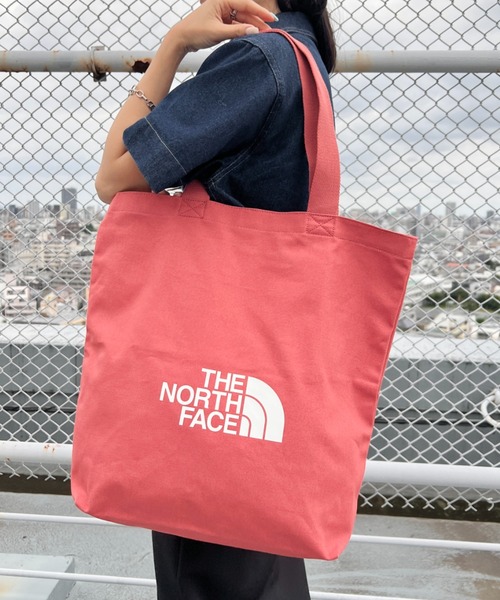 THE NORTH FACE(ザノースフェイス)の「THE NORTH FACE(ザ・ノースフェイス)/A4対応 大容量 ロゴプリント コットン キャンバストートバッグ/TNF LOGO COTTON BAG M(トートバッグ・レディース・クリーム/ブラック・FREE)」の19枚目の写真