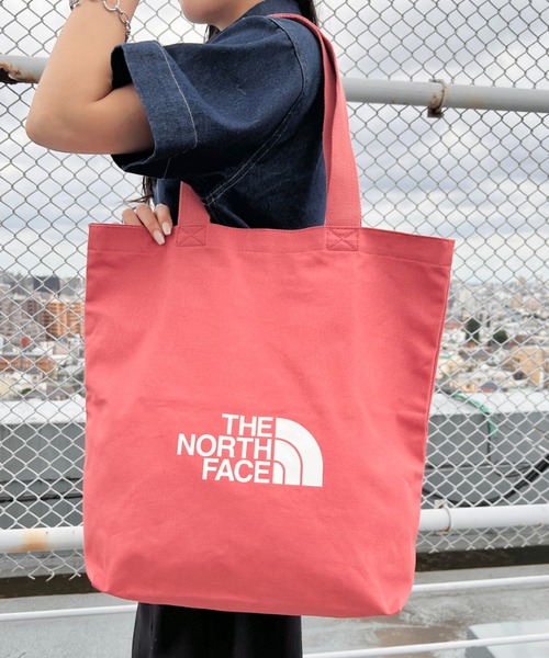 THE NORTH FACE(ザノースフェイス)の「THE NORTH FACE(ザ・ノースフェイス)/A4対応 大容量 ロゴプリント コットン キャンバストートバッグ/TNF LOGO COTTON BAG M(トートバッグ・レディース・クリーム/ブラック・FREE)」の20枚目の写真
