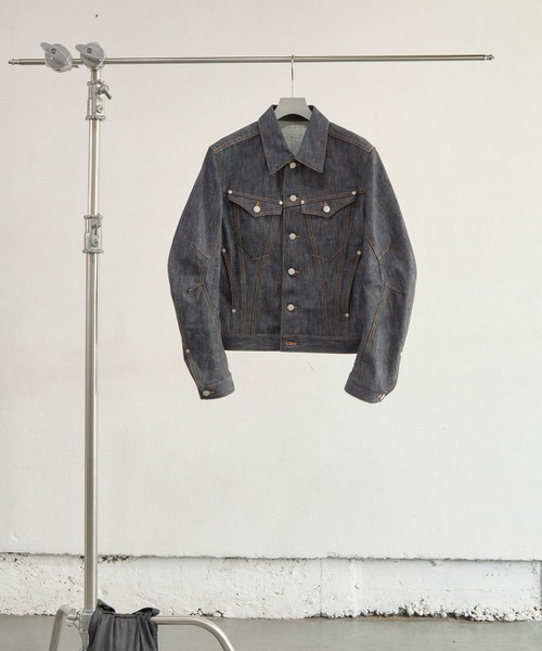 NVRFRGT（ネヴァーフォーゲット）の「DENIM TRUCKER JACKET/トラッカージャケットレーシングウェア/カッティング/デニム/NVRFRGT（デニムジャケット・メンズ・インディゴブルー・3/2）」の3枚目の写真