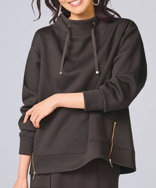BELLUNA PLUS(ベルーナ)の「もっちりん裾ジッププルオーバー(Tシャツ/カットソー・レディース・グレイッシュベージュ/ブルー/ブラウン/ワイン・MEDIUM/LARGE/X-LARGE)」の2枚目の写真