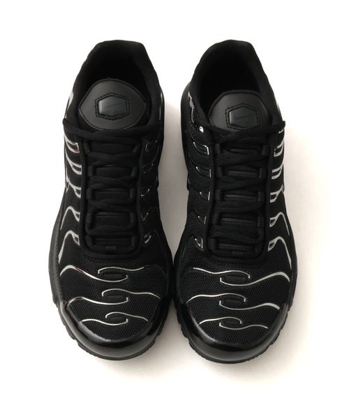 NIKE（ナイキ）の「NIKE WMNS AIR MAX PLUS SE / ナイキ ウィメンズ エアマックス プラス SE【SP】（スニーカー・レディース・ブラック・24.5cm/25.0cm/25.5cm/26.0cm/26.5cm/27.0cm/27.5cm/28.0cm/28.5cm/29.0cm/24.0cm）」の3枚目の写真