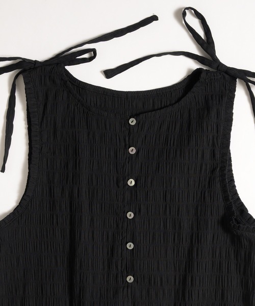 MUHET（ミュエータ）の「shirring sleeveless ribbon blouse / ノースリーブシャーリングリボンブラウス（シャツ/ブラウス・レディース・ライトグリーン/アイボリー/ブラック・FREE）」の14枚目の写真