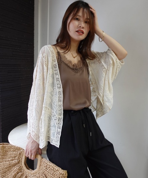 CORNERS(コーナーズ)の「刺繍レースクロシェドルマンカーディガン(カーディガン/ボレロ・レディース・アイボリー/ブラック・M)」の6枚目の写真