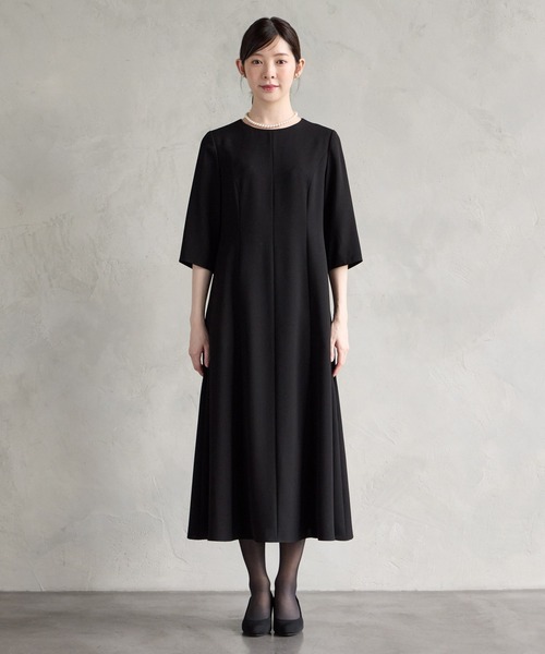 AIMER（エメ）の「【喪服・礼服】マシンウォッシャブル サテン切替ノーカラージャケット・Aラインワンピース 2点セットブラックフォーマルアンサンブル（スーツセット・レディース・ブラック・9号/11号/13号/15号）」の18枚目の写真