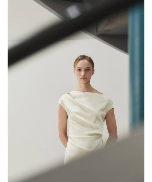 LETQSTUDIO(レチケットスタジオ)の「ドレープアシンメトリックドレス、アーモンド(ワンピース・レディース・その他・SMALL/MEDIUM)」の3枚目の写真