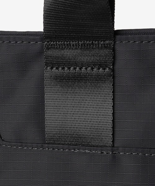 ALPAKA(アルパカ)の「ALPAKA / アルパカ Elements Tote (L) (Black Axoflux 210D) 撥水 軽量 大容量 PCトートバッグ(トートバッグ・メンズ・ブラック・FREE)」の2枚目の写真