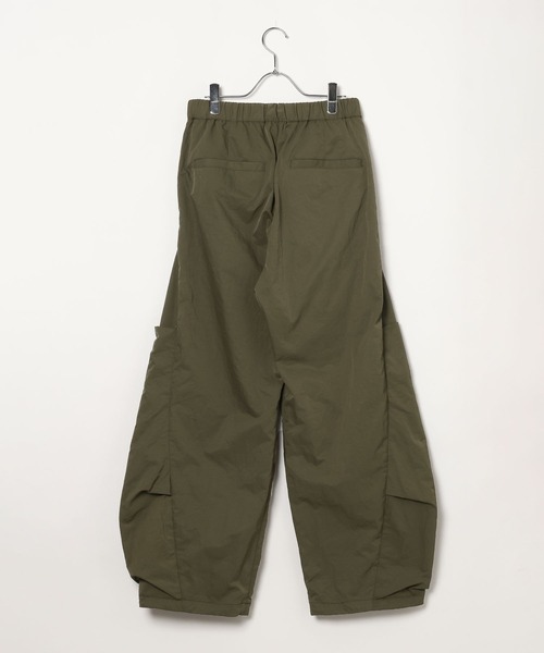 HEREIAM(ヘレイアム)の「【HEREIAM MEN】カーブフォルムパンツ(その他パンツ・メンズ・カーキ/ブラック・MEDIUM/LARGE)」の3枚目の写真
