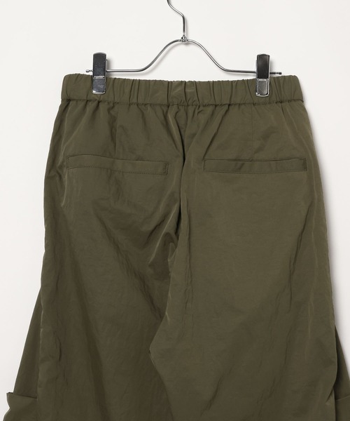 HEREIAM(ヘレイアム)の「【HEREIAM MEN】カーブフォルムパンツ(その他パンツ・メンズ・カーキ/ブラック・MEDIUM/LARGE)」の8枚目の写真