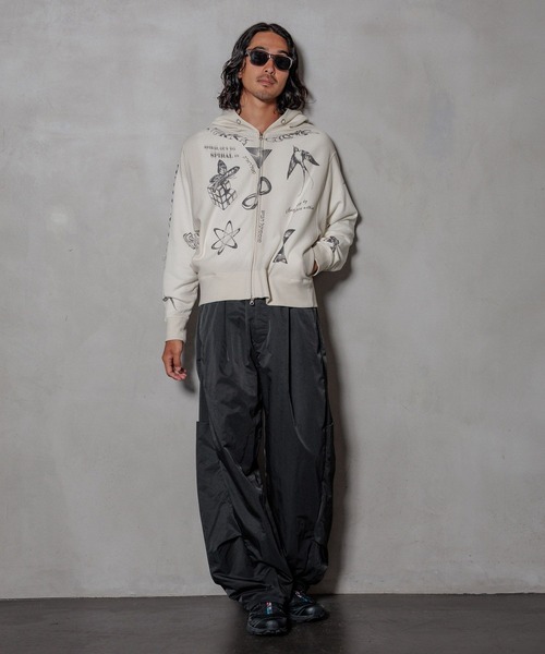 HEREIAM(ヘレイアム)の「【HEREIAM MEN】カーブフォルムパンツ(その他パンツ・メンズ・カーキ/ブラック・MEDIUM/LARGE)」の17枚目の写真