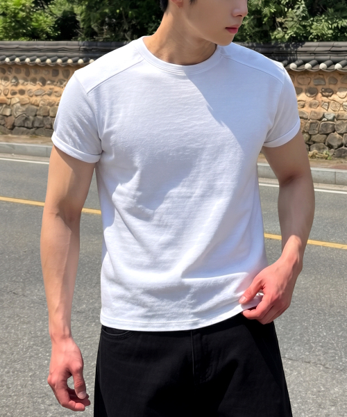 UNDEROFF(アンダーオフ)の「マッスルフィットクロップ切り替え半袖Tシャツホワイト(Tシャツ/カットソー・メンズ・ホワイト・MEDIUM/LARGE/X-LARGE)」の1枚目の写真