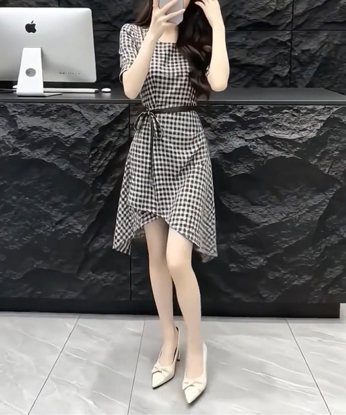 Girly Doll(ガーリードール)の「チェック柄アシメヘムミニワンピース(ワンピース・レディース・ブラック・L/M)」の4枚目の写真