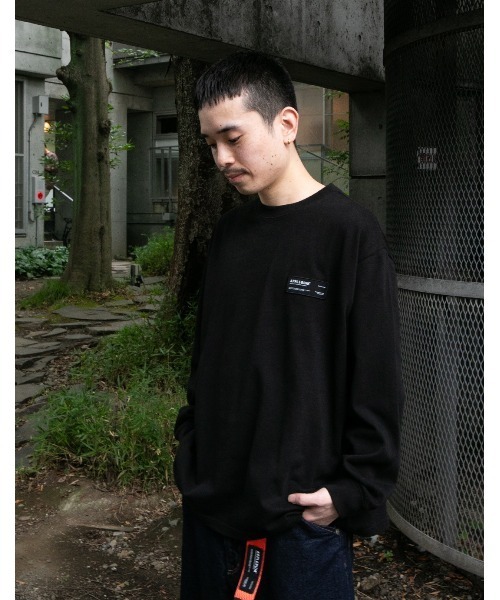 APPLEBUM(アップルバム)の「Logo Label L/S T-Shirt(Tシャツ/カットソー・メンズ・ブラック/ホワイト・XX-LARGE/MEDIUM/X-LARGE/LARGE)」の2枚目の写真