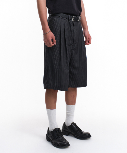 DIVEIN(ダイブイン)の「STRIPE HALF TROUSERS (GRAY)(その他パンツ・メンズ・その他・2)」の1枚目の写真