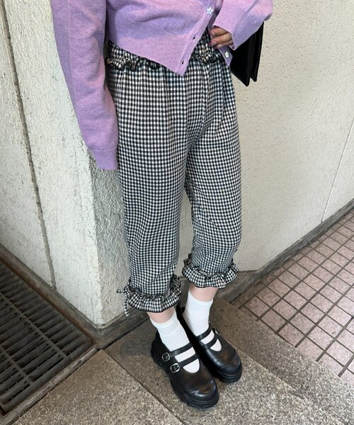 DISCOAT(ディスコート)の「【umm.】裾フリルバイカーパンツ(その他パンツ・レディース・ブラック/グレー/ブラック系その他・FREE)」の4枚目の写真