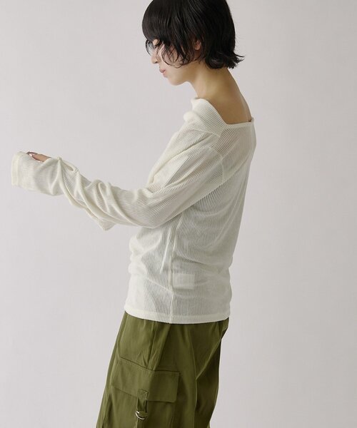 goocy(グーシー)の「シアーベロアドレープトップス(Tシャツ/カットソー・レディース・カーキ/ホワイト/ブラック・FREE)」の4枚目の写真
