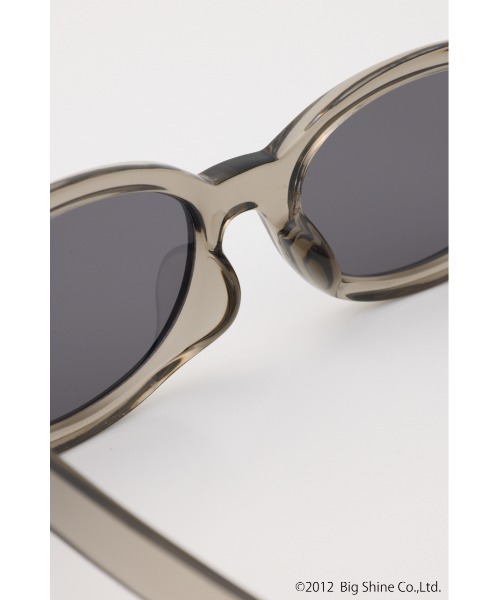SLY（スライ）の「【noeyedia】OVAL SHAPE EYEWEAR ノーアイディアオーバルシェイプアイウェア（メガネ・レディース・ブラウン/ブラック/グレー・FREE）」の17枚目の写真