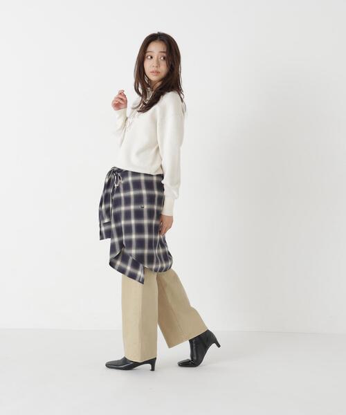 NATURAL BEAUTY BASIC(ナチュラルビューティーベーシック)の「ダブルジャガードロゴニット(ニット/セーター・レディース・グレー/オフホワイト/ダークブラウン・FREE)」の16枚目の写真