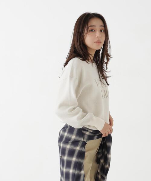 NATURAL BEAUTY BASIC(ナチュラルビューティーベーシック)の「ダブルジャガードロゴニット(ニット/セーター・レディース・グレー/オフホワイト/ダークブラウン・FREE)」の4枚目の写真
