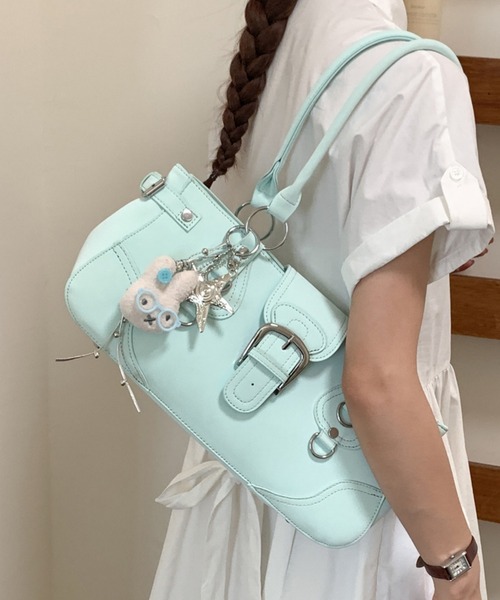 gossip!ロサンゼルス(ゴシップロサンゼルス)の「【Y2Kガーリー】 スウェード バックルデザイン スタッズ ショルダーバッグ(ショルダーバッグ・レディース・ブラック/ミント・FREE)」の7枚目の写真