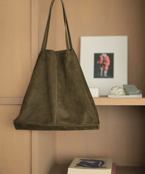 LAULEN（ローレン）の「suede touch wide shoulder bag /スエードタッチワイドショルダーバッグ（トートバッグ・レディース・ベージュ/カーキ/グレー・FREE）」の3枚目の写真