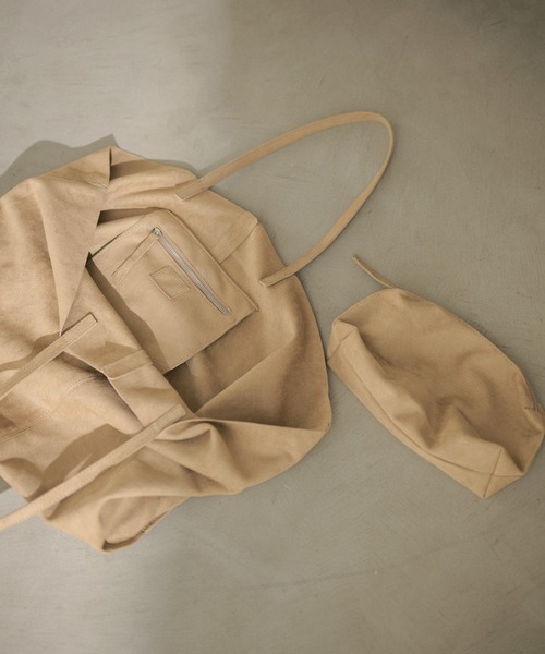 LAULEN（ローレン）の「suede touch wide shoulder bag /スエードタッチワイドショルダーバッグ（トートバッグ・レディース・ベージュ/カーキ/グレー・FREE）」の22枚目の写真