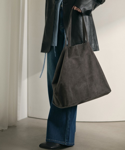 LAULEN（ローレン）の「suede touch wide shoulder bag /スエードタッチワイドショルダーバッグ（トートバッグ・レディース・ベージュ/カーキ/グレー・FREE）」の12枚目の写真