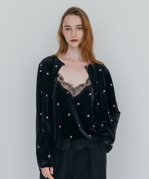 CREDONA(クレドナ)の「FLOWER EMBROIDERY VELOR TOPS/フラワーエンブロイダリーベロアトップス(ニット/セーター・レディース・ブラウン/ブラック・FREE)」の12枚目の写真