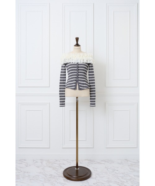 MISTREASS(ミストレアス)の「Frilly Border Off Shoulder Knit Top(ニット/セーター・レディース・ネイビー/グレー/ホワイト・FREE)」の10枚目の写真
