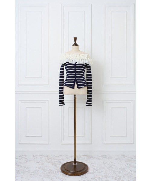 MISTREASS(ミストレアス)の「Frilly Border Off Shoulder Knit Top(ニット/セーター・レディース・ネイビー/グレー/ホワイト・FREE)」の11枚目の写真