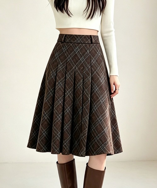 LEMOA(レモア)の「チェック柄ボックスプリーツスカート(スカート・レディース・ダークブラウン/ネイビー・MEDIUM/LARGE/X-LARGE)」の8枚目の写真