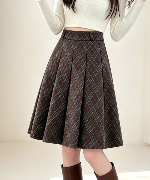 LEMOA(レモア)の「チェック柄ボックスプリーツスカート(スカート・レディース・ダークブラウン/ネイビー・MEDIUM/LARGE/X-LARGE)」の7枚目の写真