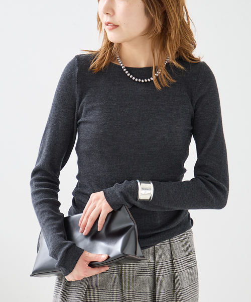 journal standard L'essage(ジャーナルスタンダードレサージュ)の「丸胴クルーネックプルオーバー(Tシャツ/カットソー・レディース・チャコールグレー/アイボリー/サックスブルー・FREE)」の7枚目の写真