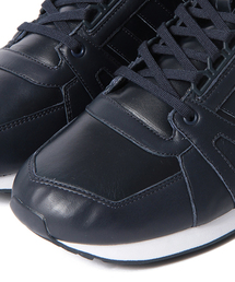 adidas（アディダス）の「adidas Originals by White