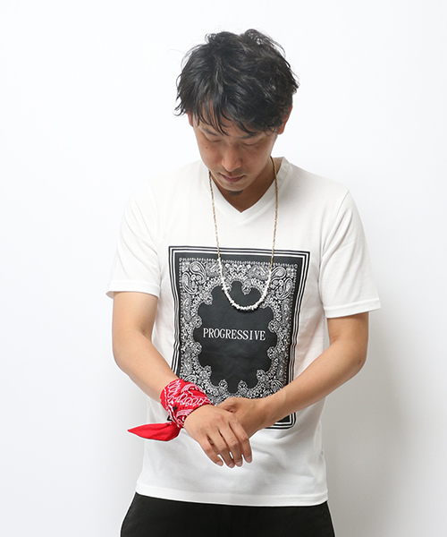 VENCEEXCHANGE(ヴァンスエクスチェンジ)の「PROGRESSIVEペイズリーT (Tシャツ/カットソー・メンズ・ブラック/コーラル/オフホワイト・MEDIUM/LARGE)」の2枚目の写真