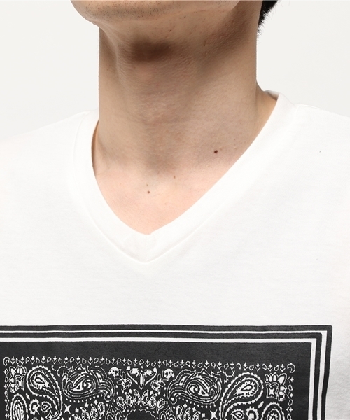 VENCEEXCHANGE(ヴァンスエクスチェンジ)の「PROGRESSIVEペイズリーT (Tシャツ/カットソー・メンズ・ブラック/コーラル/オフホワイト・MEDIUM/LARGE)」の6枚目の写真