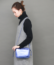 KBF | KBF　メタリックショルダーバッグ(ショルダーバッグ)