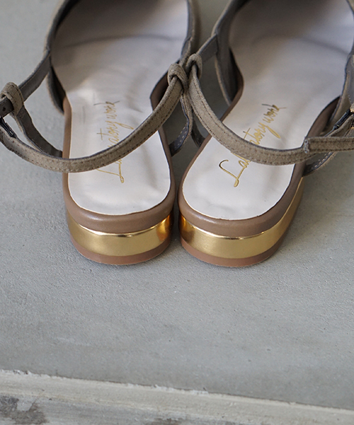 laboratory work(ラボラトリーワーク)の「Vカット メタルヒールサンダル(サンダル・レディース・シルバー/ブラック/カーキ・MEDIUM/LARGE)」の9枚目の写真