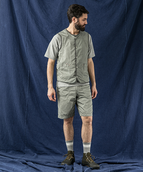 WORK NOT WORK URBAN RESEARCH（ワークノットワークアーバンリサーチ）の「WORK NOT WORK　硫化染ワークポケットベスト（ベスト・メンズ・グレー/ネイビー・MEDIUM/LARGE）」の5枚目の写真