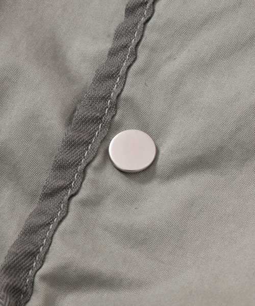 WORK NOT WORK URBAN RESEARCH（ワークノットワークアーバンリサーチ）の「WORK NOT WORK　硫化染ワークポケットベスト（ベスト・メンズ・グレー/ネイビー・MEDIUM/LARGE）」の8枚目の写真