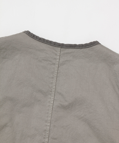 WORK NOT WORK URBAN RESEARCH（ワークノットワークアーバンリサーチ）の「WORK NOT WORK　硫化染ワークポケットベスト（ベスト・メンズ・グレー/ネイビー・MEDIUM/LARGE）」の10枚目の写真