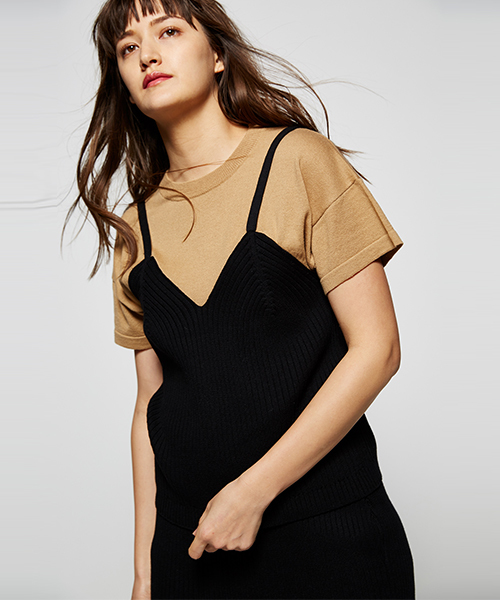 AZUL by moussy（アズールバイマウジー）の「キャミレイヤード半袖ニットプルオーバー（ニット/セーター・レディース・ブラック/グレー/イエロー・LARGE/SMALL/MEDIUM）」の16枚目の写真