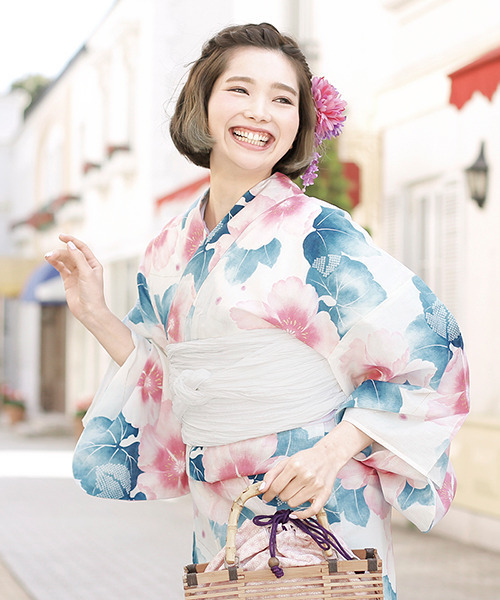 bonheur saisons(ボヌールセゾン)の「浴衣3点セット (浴衣+帯+下駄)「bonheur saisons/ボヌールセゾン」(浴衣・レディース・ホワイト系その他/ダークネイビー/ネイビー/ホワイト系その他2/ライトブルー/ピンク系その他/ピンク系その他2/ホワイト系その他3/ホワイト系その他5/ホワイト系その他4/ブルー系その他・FREE/フリー)」の5枚目の写真