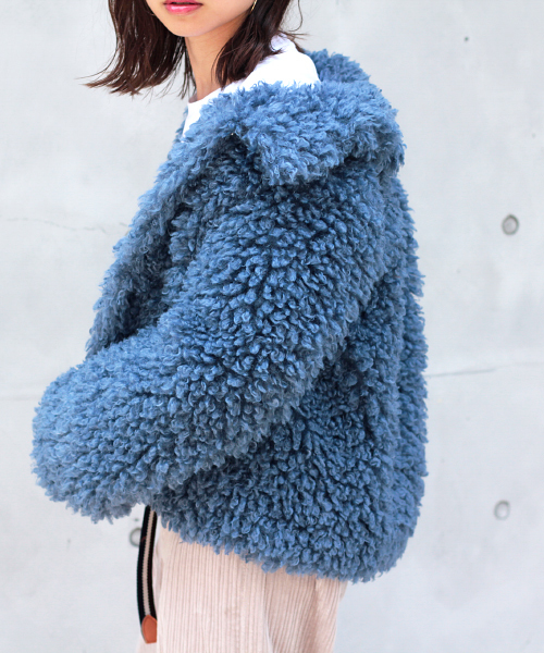 PAGEBOY（ページボーイ）の「【12/1 ヒルナンデス放映】ファーブルゾン（ブルゾン・レディース・キャメル/オフホワイト/ブルー・FREE）」の7枚目の写真