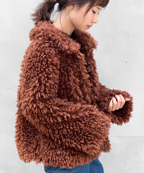 PAGEBOY（ページボーイ）の「【12/1 ヒルナンデス放映】ファーブルゾン（ブルゾン・レディース・キャメル/オフホワイト/ブルー・FREE）」の10枚目の写真