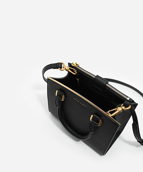 CHARLES & KEITH（チャールズ & キース）の「ベーシックストラクチャーハンドバッグ / BASIC STRUCTURED HANDBAG（ハンドバッグ・レディース・ブラック/レンガ/ダークネイビー・M）」の7枚目の写真