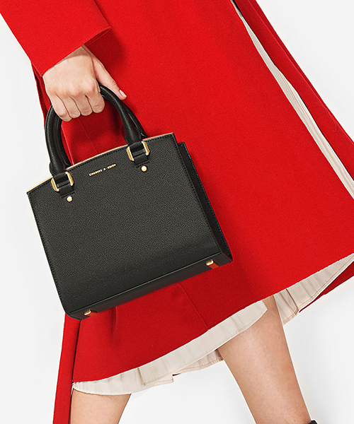 CHARLES & KEITH（チャールズ & キース）の「ベーシックストラクチャーハンドバッグ / BASIC STRUCTURED HANDBAG（ハンドバッグ・レディース・ブラック/レンガ/ダークネイビー・M）」の13枚目の写真