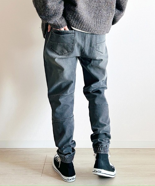 BEATJIVE（ビートジャイブ）の「ストレッチデニム ジョガーパンツ イージー仕様 ウエストゴム テーパードシルエット ヴィンテージ加工 メンズ（デニムパンツ・メンズ・ライトインディゴブルー/ダークインディゴブルー/ワンウォッシュ/ブラック系その他2/ブラック系その他・2/3）」の16枚目の写真