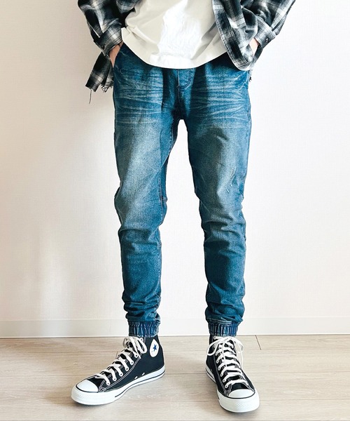 BEATJIVE（ビートジャイブ）の「ストレッチデニム ジョガーパンツ イージー仕様 ウエストゴム テーパードシルエット ヴィンテージ加工 メンズ（デニムパンツ・メンズ・ライトインディゴブルー/ダークインディゴブルー/ワンウォッシュ/ブラック系その他2/ブラック系その他・2/3）」の15枚目の写真